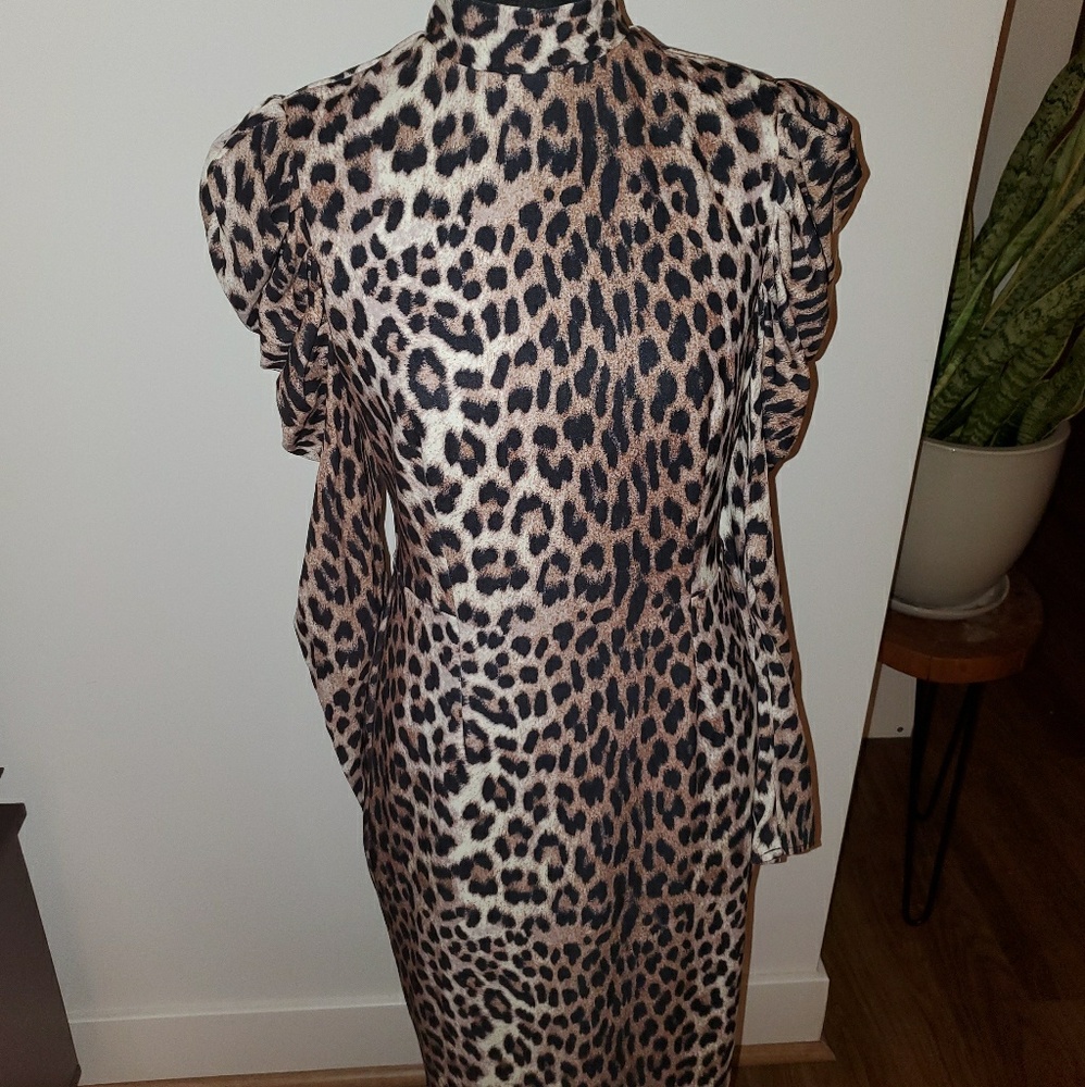 Alston Gray NWT Leopard Print Dress. - Picture 5 of 7